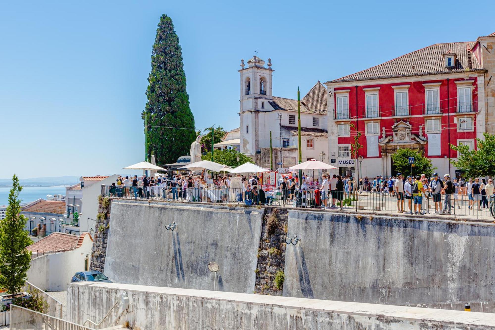 Visit Lisbon4Fun - Alfama Lisboa Exterior foto